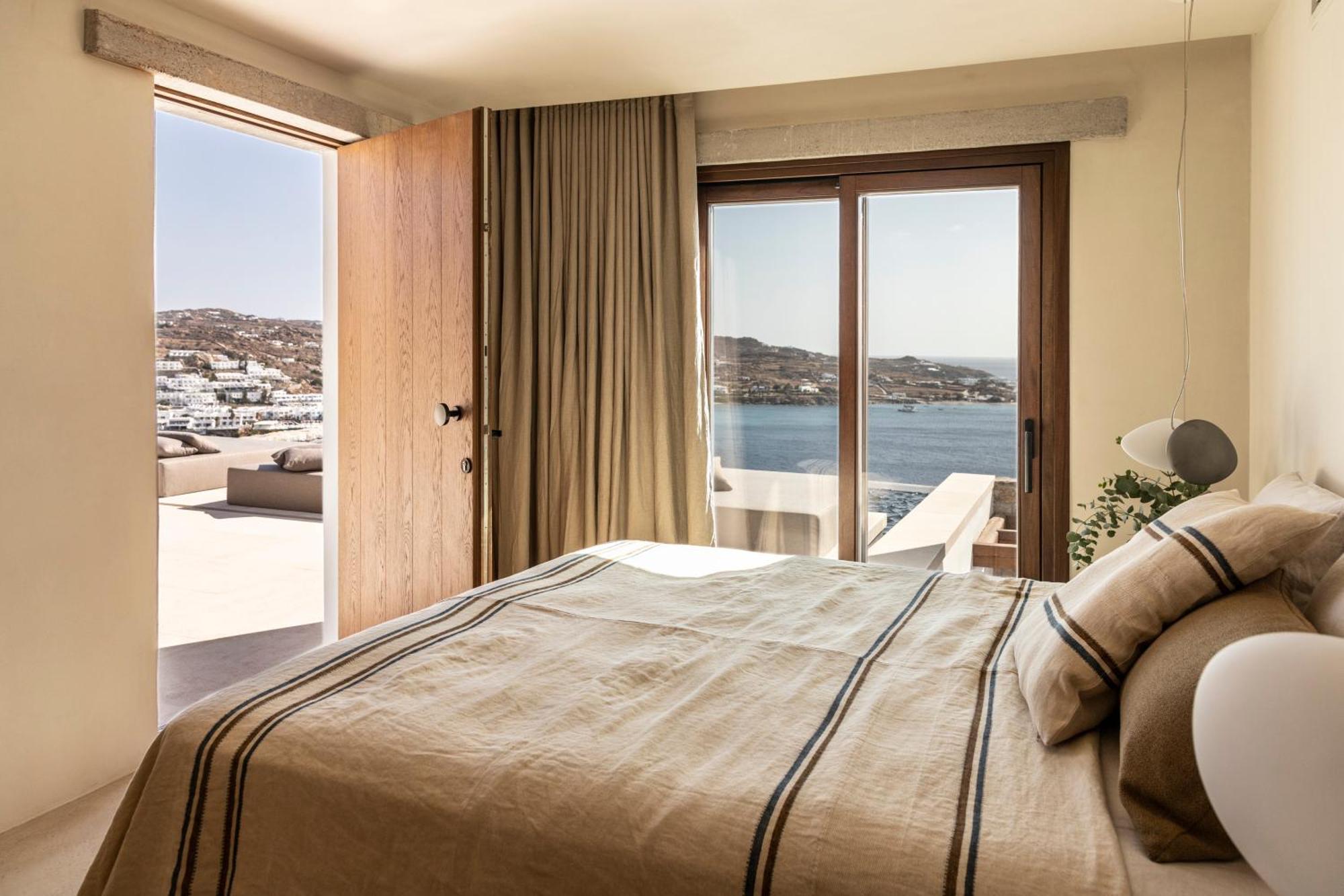 The Skyvilla Mykonos - A Landmark Property With Breathtaking Views Of The Psarou Bay Mykonos Town Exterior photo